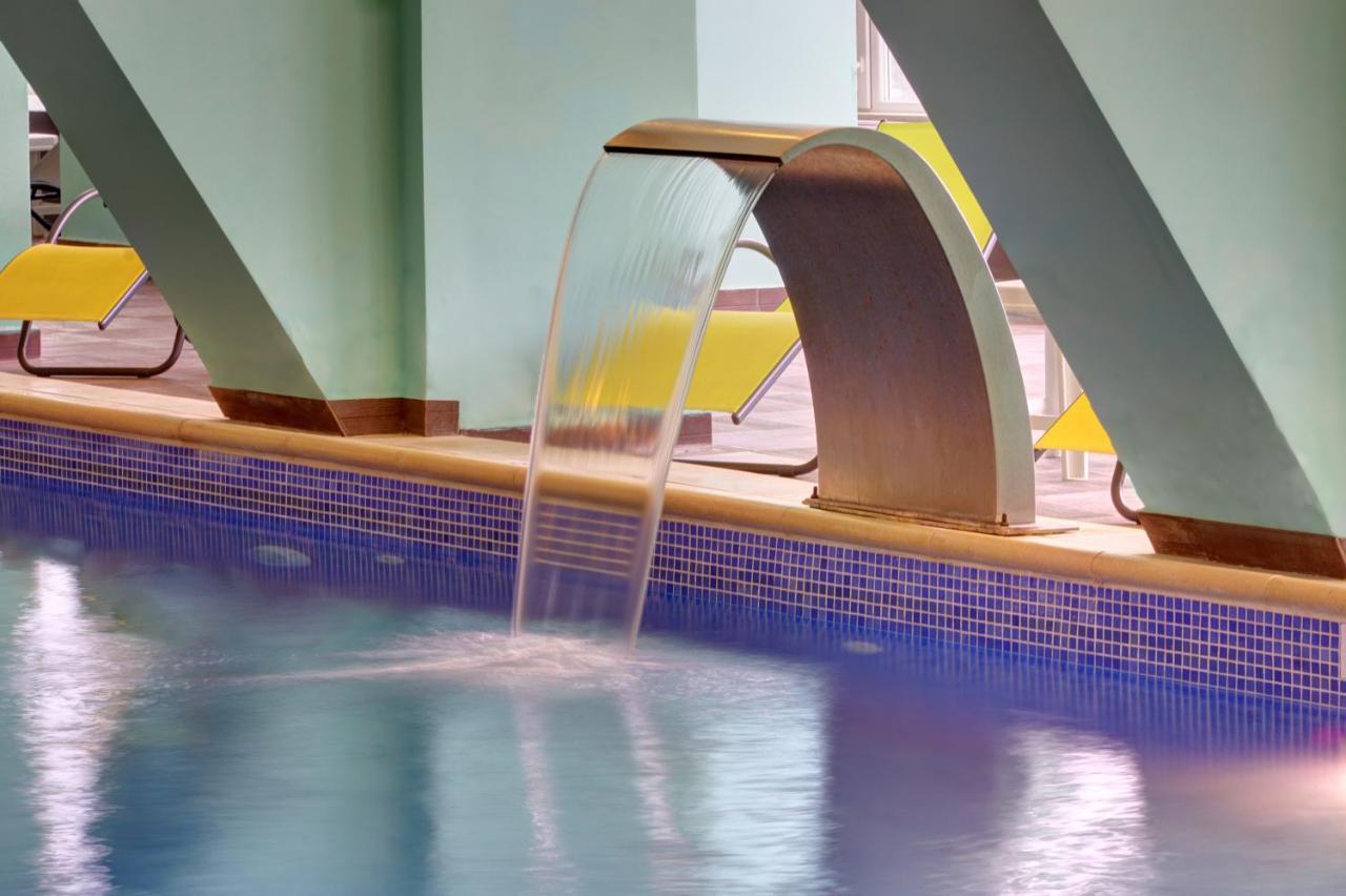 ביילה טושנד Hotel Ciucas מראה חיצוני תמונה