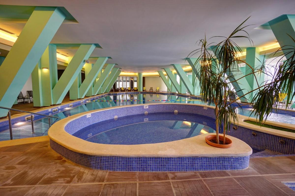 ביילה טושנד Hotel Ciucas מראה חיצוני תמונה