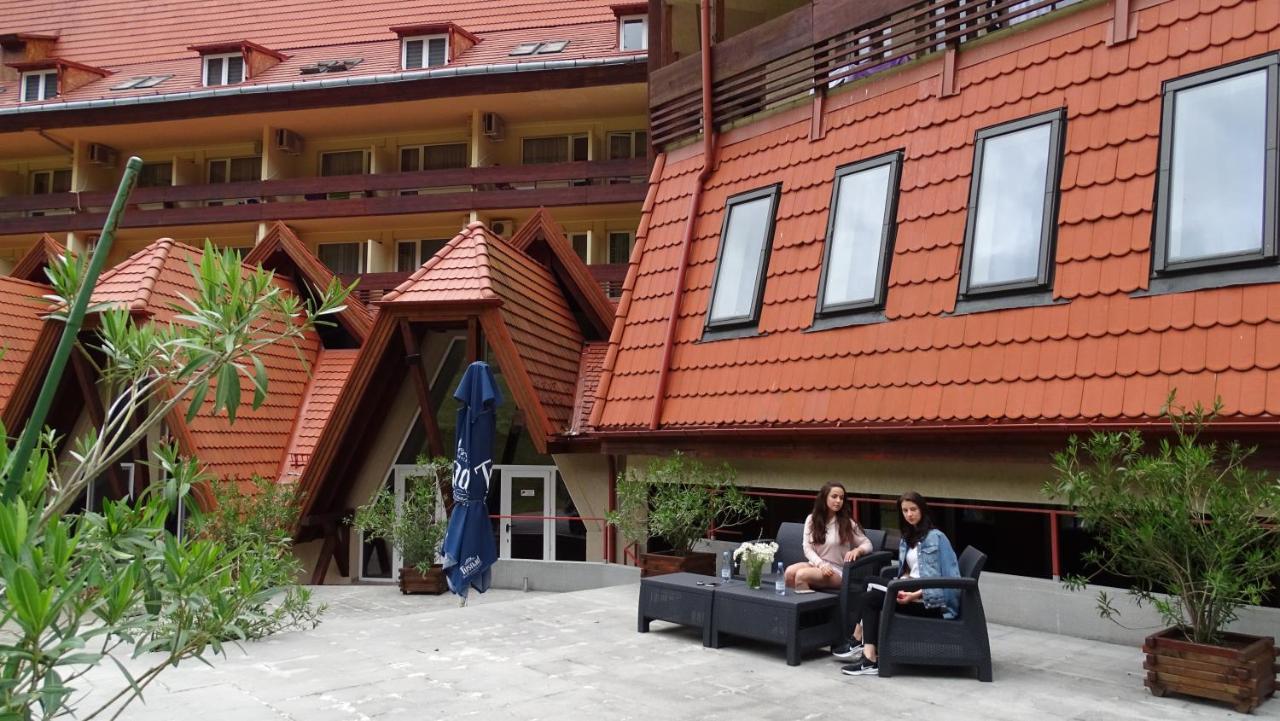 ביילה טושנד Hotel Ciucas מראה חיצוני תמונה