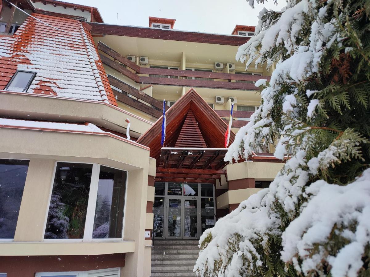 ביילה טושנד Hotel Ciucas מראה חיצוני תמונה